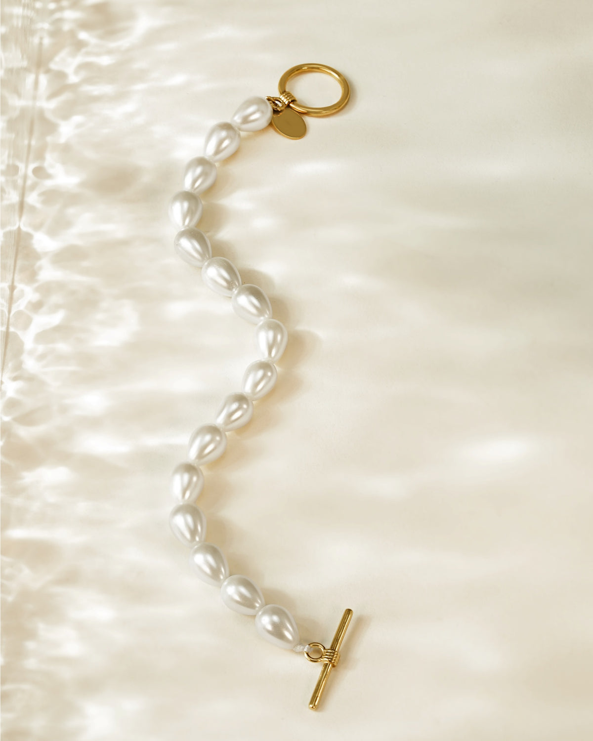 Strand Glass White Pearl Bracelet